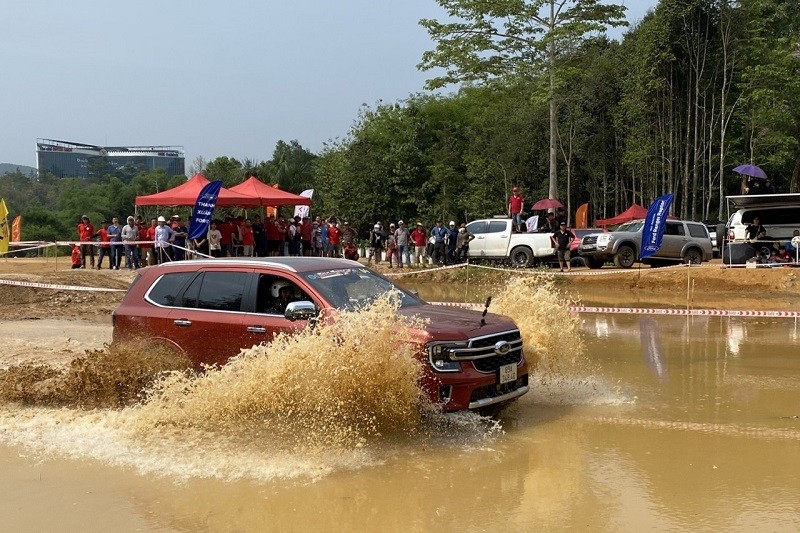 Triệu hồi Ford Everest thế hệ mới tại Việt Nam để khắc phục lỗi