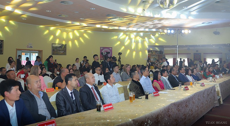 Chương trình giao lưu văn hóa nhằm bảo tồn và phát triển các loại hình văn hóa Việt Nam