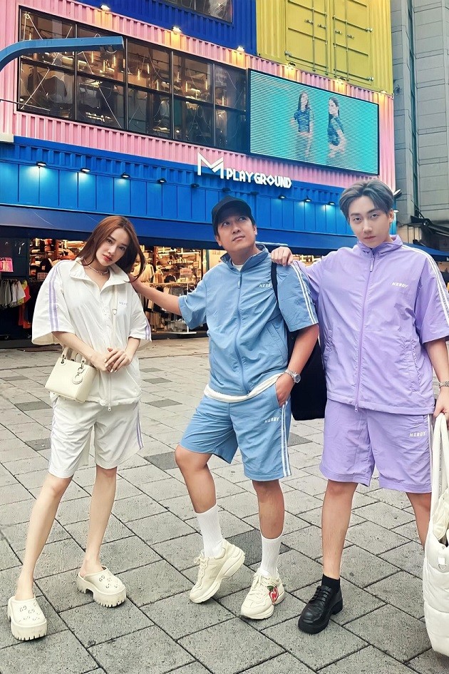 Cùng ngắm những chiếc túi hàng hiệu nhỏ xi, trang nhã đồng hành với Nhã Phương trong thời gian mang bầu Cùng ngắm những chiếc túi hàng hiệu nhỏ xi, trang nhã đồng hành với Nhã Phương trong thời gian mang bầu