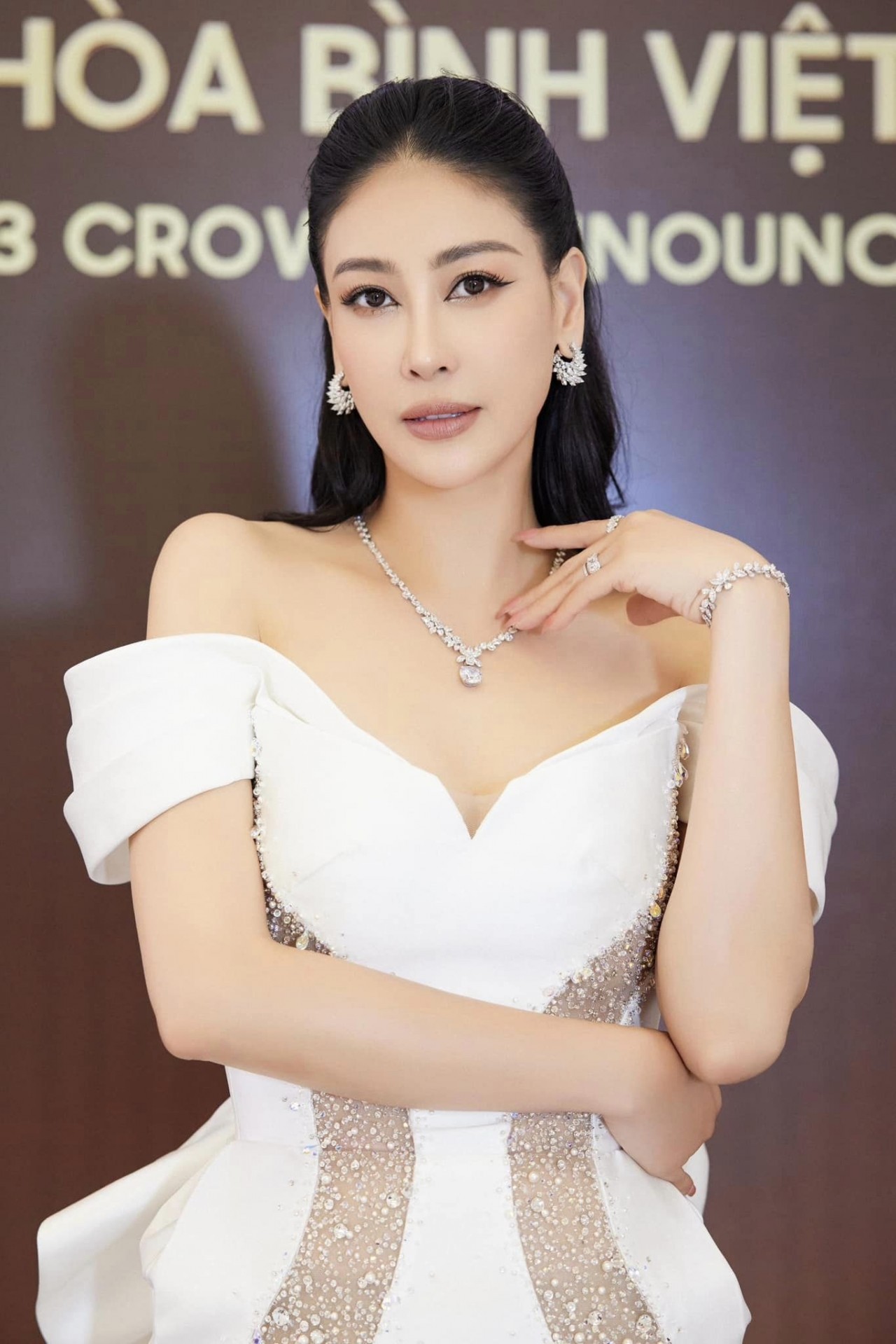 Hoa hậu Hà Kiều Anh