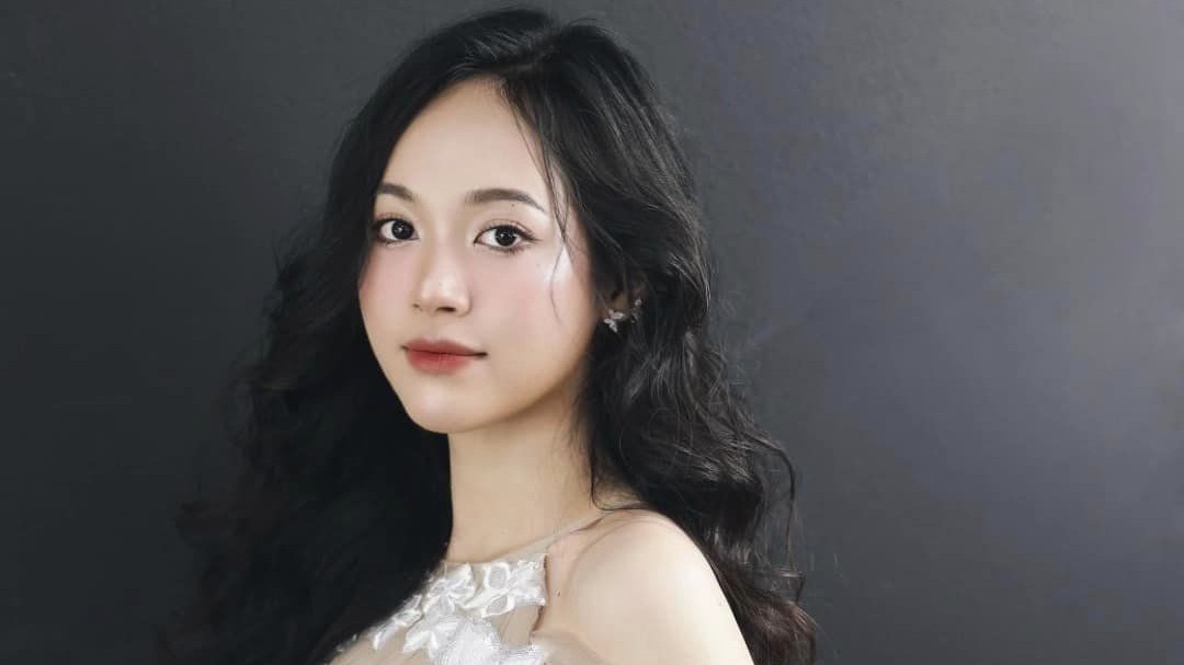 Thần thái tự tin và phong cách gợi cảm của Á hậu Trịnh Thùy Linh