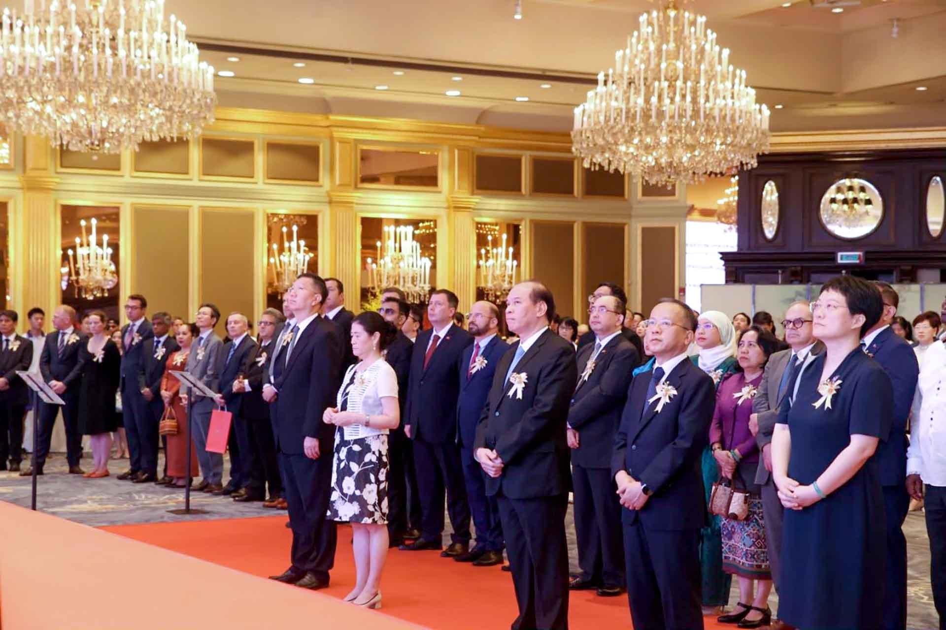 Các đại biểu tham dự sự kiện.