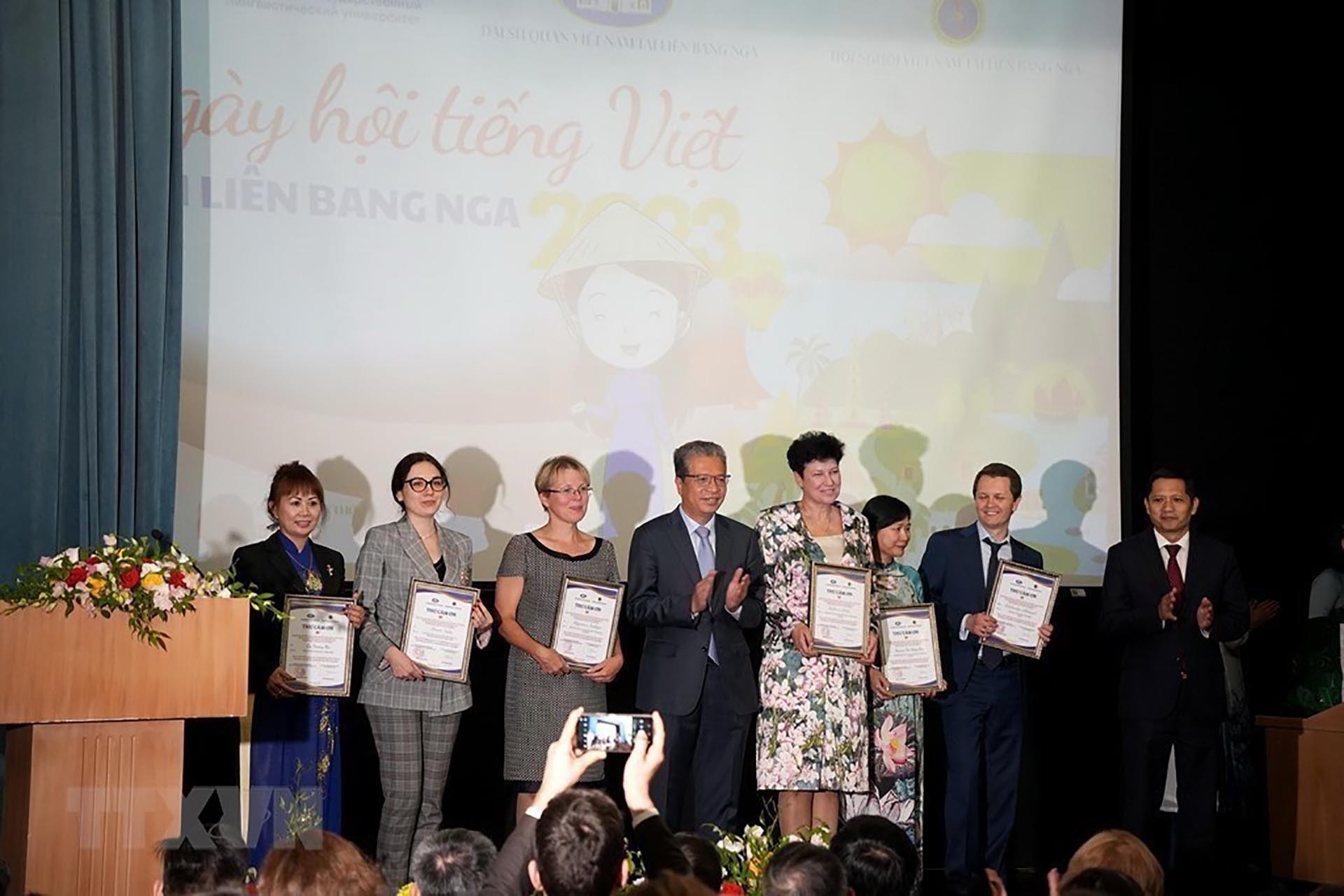 Ngày Tôn vinh tiếng Việt: Cơ hội thúc đẩy hơn nữa quan hệ Việt Nam-Nga | Người Việt bốn phương | Vietnam+ (VietnamPlus) Ngày Tôn vinh tiếng Việt: Cơ hội thúc đẩy hơn nữa quan hệ Việt Nam-Nga | Người Việt bốn phương | Vietnam+ (VietnamPlus)