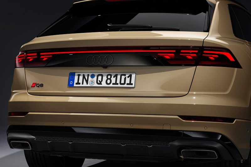 Cụm đèn hậu của Q8 2024 sử dụng công nghệ OLED cao cấp. Cụm đèn hậu của Q8 2024 sử dụng công nghệ OLED cao cấp.