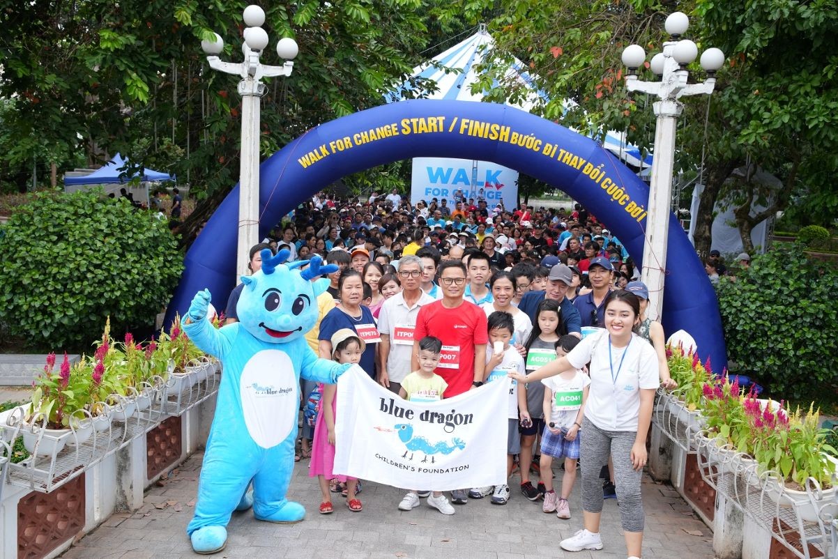 Hơn 500 người tham gia giải đi bộ gây quỹ Blue Dragon Marathon Walk 2023 Hơn 500 người tham gia giải đi bộ gây quỹ Blue Dragon Marathon Walk 2023