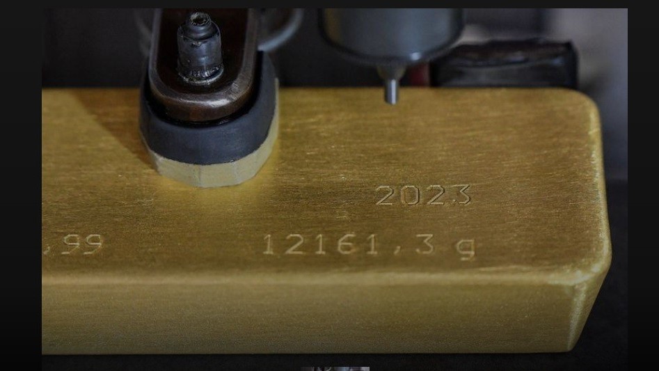 Giá vàng hôm nay 12/9/2023: Giá vàng bất ngờ đảo chiều, nhận sự nâng đỡ từ đồng USD trượt dốc, vàng SJC thuận đà bứt tốc