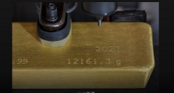 Giá vàng hôm nay 12/9/2023: Giá vàng bất ngờ đảo chiều, nhận sự nâng đỡ từ đồng USD trượt dốc, vàng SJC thuận đà bứt tốc