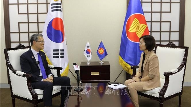 Đại sứ Hàn Quốc: Hòa bình, ổn định ở Biển Đông có ý nghĩa quan trọng để ASEAN trở thành tâm điểm của tăng trưởng
