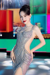 Sắc vóc quyến rũ của Á hậu Ngọc Hằng