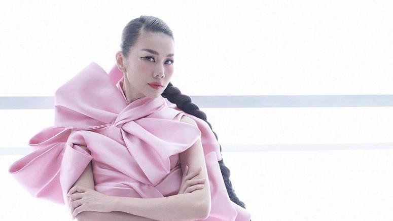 Ngắm siêu mẫu Thanh Hằng và dàn người đẹp đáng yêu trong bộ ảnh thời trang tông hồng ngọt ngào