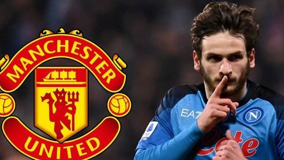 Chi tiết thương vụ MU tính mua Khvicha Kvaratskhelia để thay thế Antony và Jadon Sancho