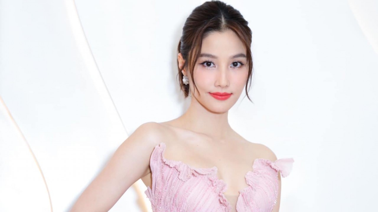 Sao Việt: Diễn viên Quỳnh Kool khoe eo thon, Diễm My 9X đẹp dịu dàng