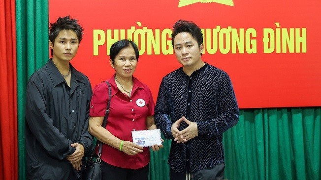 Các nghệ sĩ chia sẻ, quyên góp ủng hộ nạn nhân vụ cháy chung cư mini