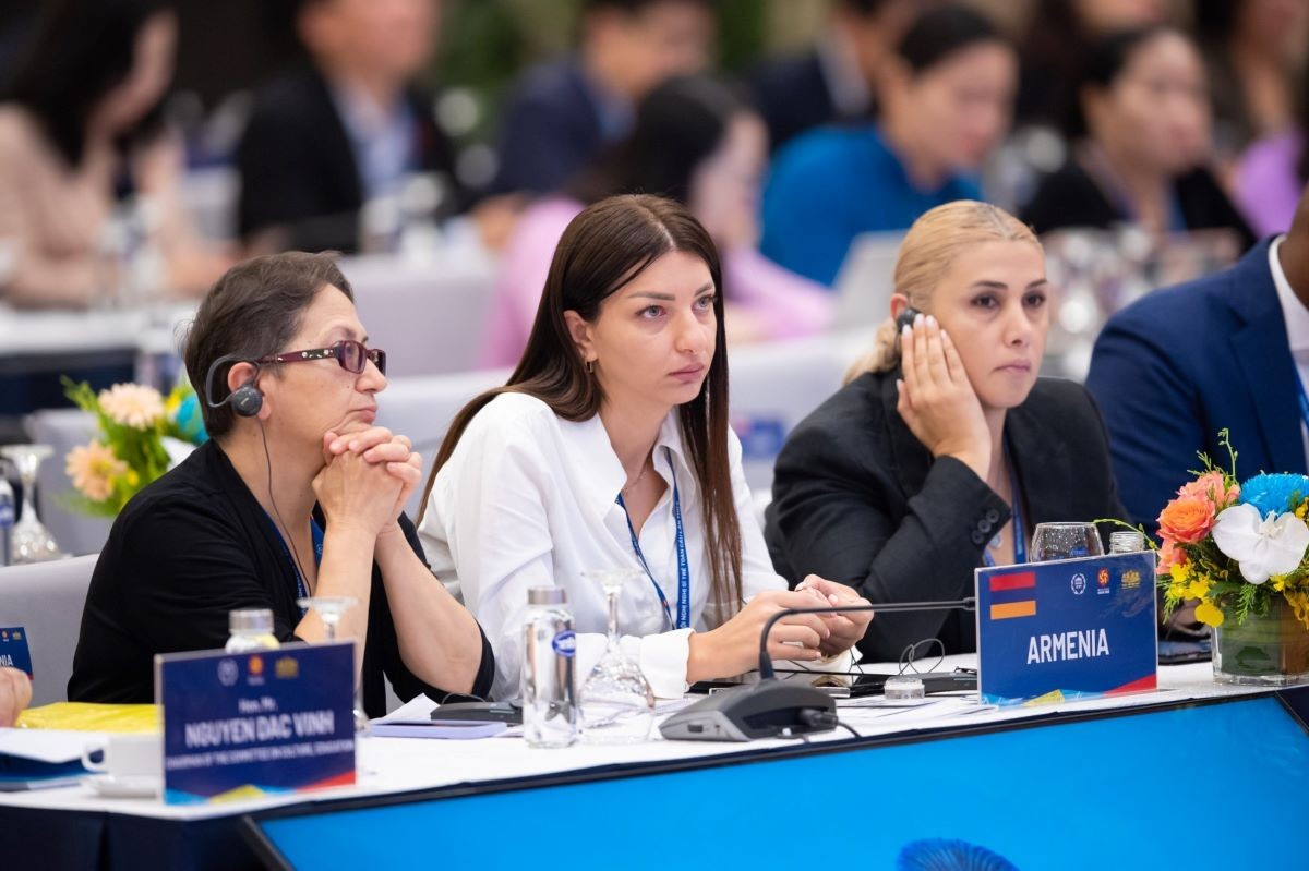 Nghị sĩ trẻ IPU: Xây dựng lòng tin, tôn trọng khác biệt, phá vỡ hố sâu ngăn cách con người trong kỷ nguyên số Nghị sĩ trẻ IPU: Xây dựng lòng tin, tôn trọng khác biệt, phá vỡ hố sâu ngăn cách con người trong kỷ nguyên số