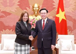 Chủ tịch Quốc hội Vương Đình Huệ tiếp Phó Chủ tịch Quốc hội Cuba