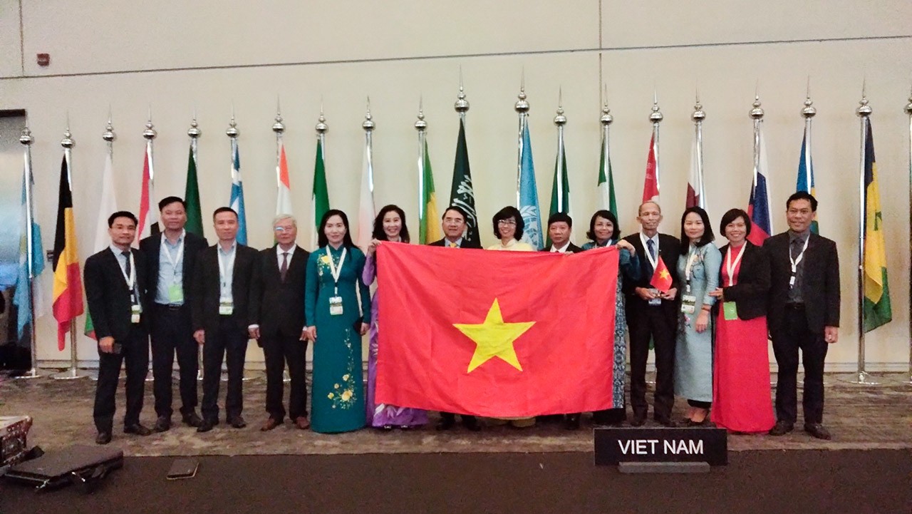 UNESCO công nhận Vịnh Hạ Long - Cát Bà là Di sản Thiên nhiên thế giới UNESCO công nhận Vịnh Hạ Long - Cát Bà là Di sản Thiên nhiên thế giới