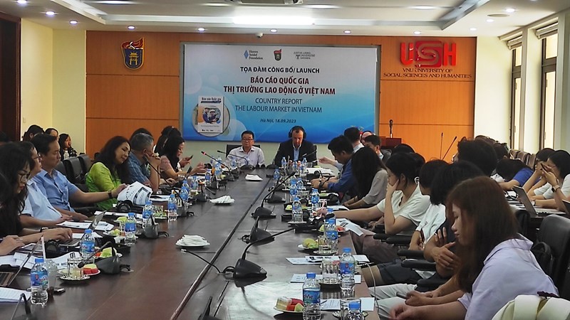 Công bố 'Báo cáo Quốc gia về Việt Nam 2023: Thị trường lao động ở Việt Nam' Công bố 'Báo cáo Quốc gia về Việt Nam 2023: Thị trường lao động ở Việt Nam'