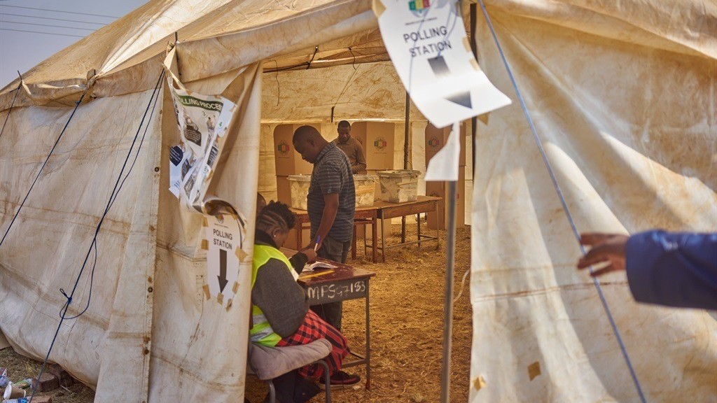 Lo ngại gian lận bầu cử, EU hoãn 5 triệu USD viện trợ cho Zimbabwe