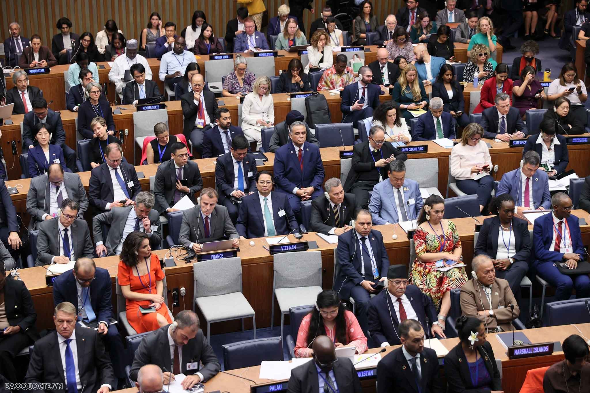 Việt Nam đề xuất xác lập tầm nhìn mới, tư duy mới, quyết tâm mới, hành động quyết liệt cho phát triển xanh, phát thải ròng bằng “0” Việt Nam đề xuất xác lập tầm nhìn mới, tư duy mới, quyết tâm mới, hành động quyết liệt cho phát triển xanh, phát thải ròng bằng “0”