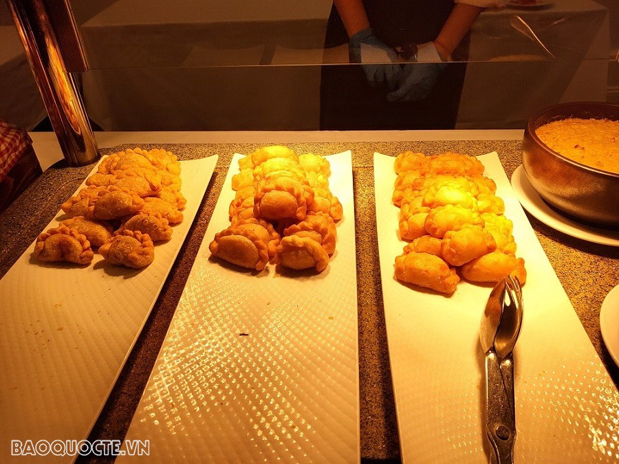 (09.21) hay Empanadas, món ăn phổ biến trong nên ẩm thực Chile nói riêng và Nam Âu, Mexico, Mỹ Latinh nói chung. (Ảnh: Minh Quân)