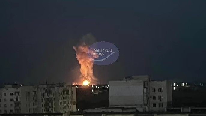 UAV ồ ạt tấn công Crimea với cường độ chưa từng thấy, tiếng nổ vang trên khắp bán đảo