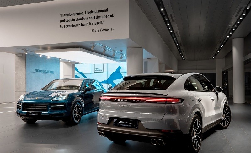 Cận cảnh Porsche Cayenne 2024 vừa ra mắt tại Việt Nam, giá từ 5,5 tỷ đồng Cận cảnh Porsche Cayenne 2024 vừa ra mắt tại Việt Nam, giá từ 5,5 tỷ đồng