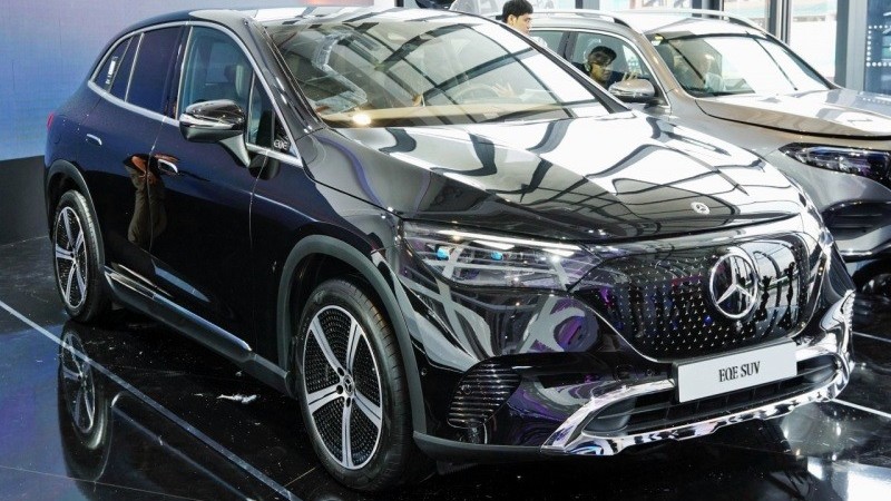 Cận cảnh xe thuần điện Mercedes EQE 500 4Matic phiên bản SUV