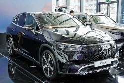 Cận cảnh xe thuần điện Mercedes EQE 500 4Matic phiên bản SUV