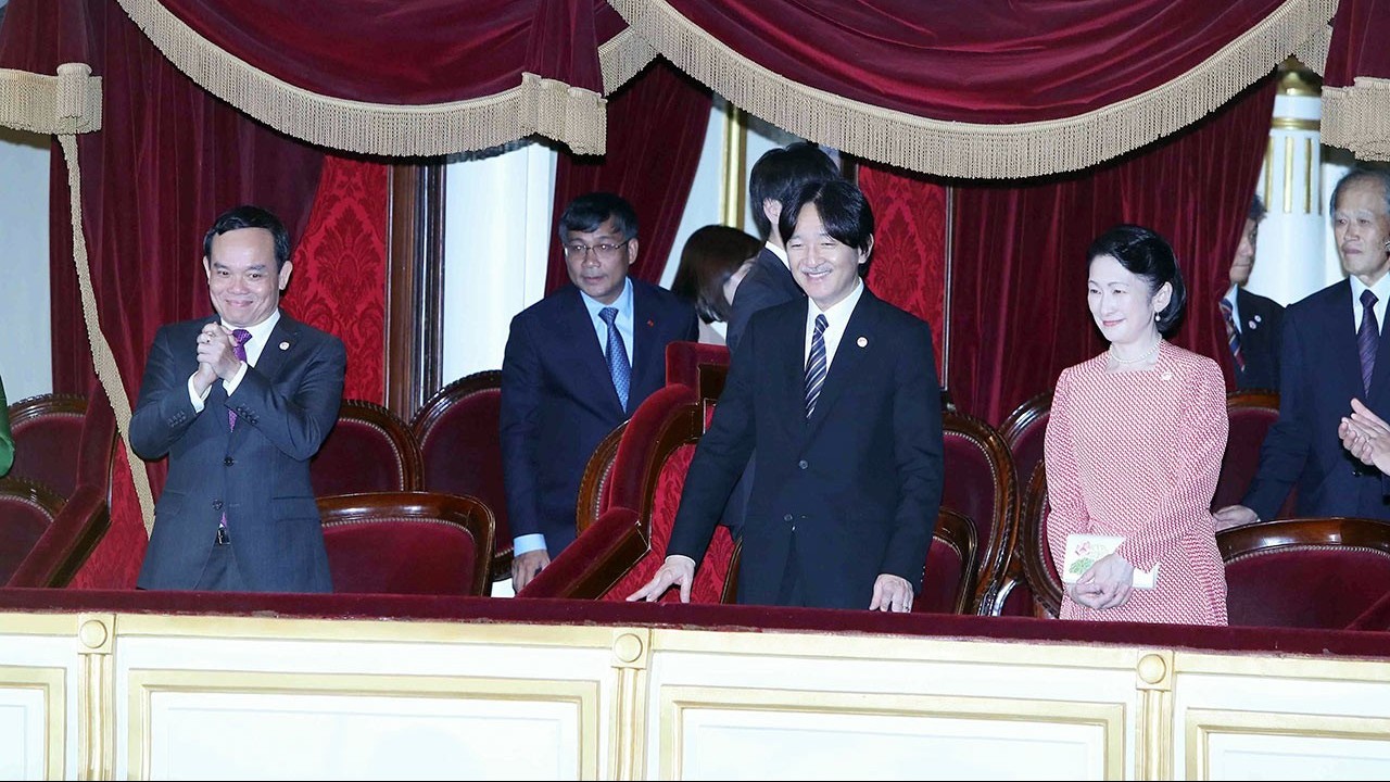 Hoàng Thái tử Nhật Bản và Công nương dự công chiếu vở opera Công nữ Anio tại Hà Nội