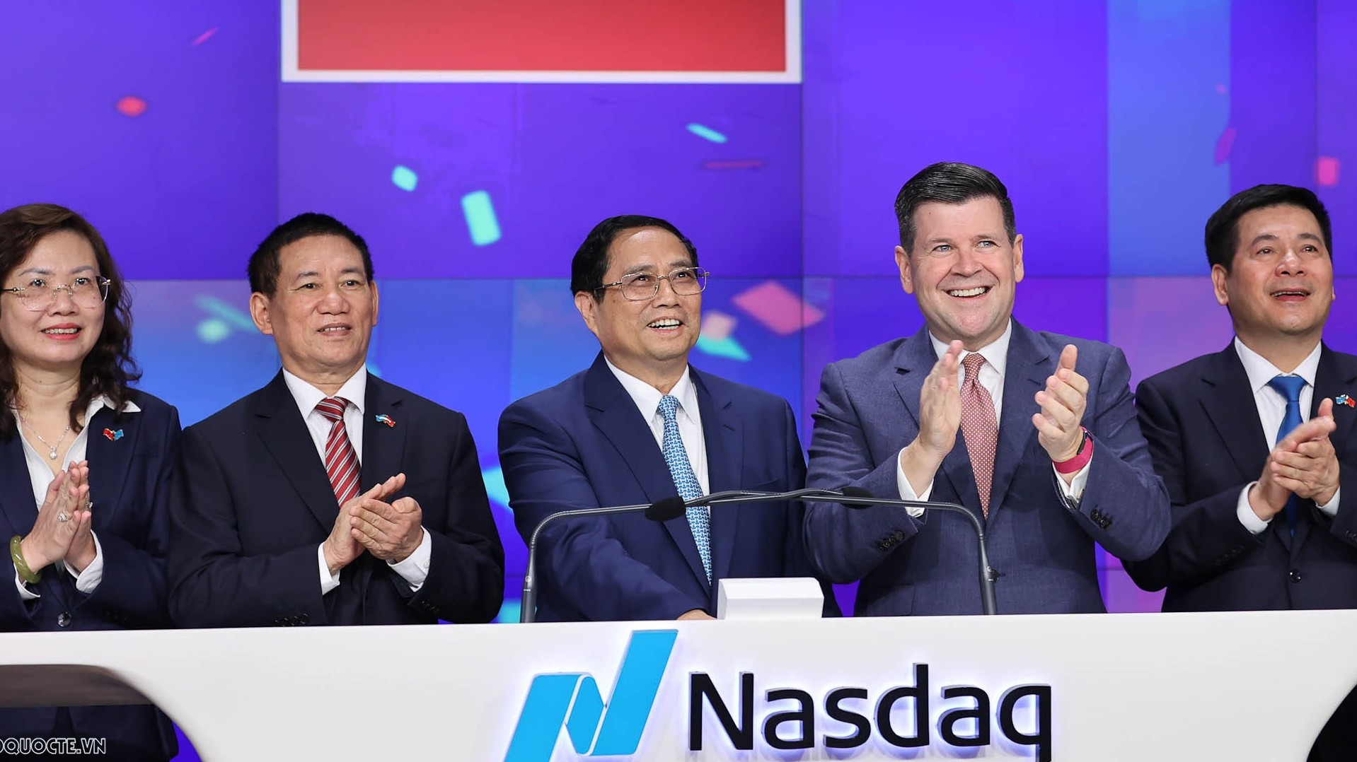 Rung chuông khai mạc tại Sàn chứng khoán NASDAQ, Thủ tướng mời các nhà đầu tư Hoa Kỳ đến với Việt Nam