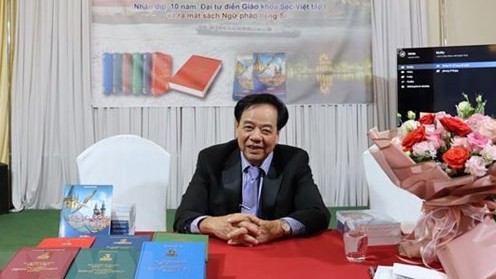 Đại Từ điển Giáo khoa Czech-Việt: Thành tựu 10 năm của người Việt tại Czech