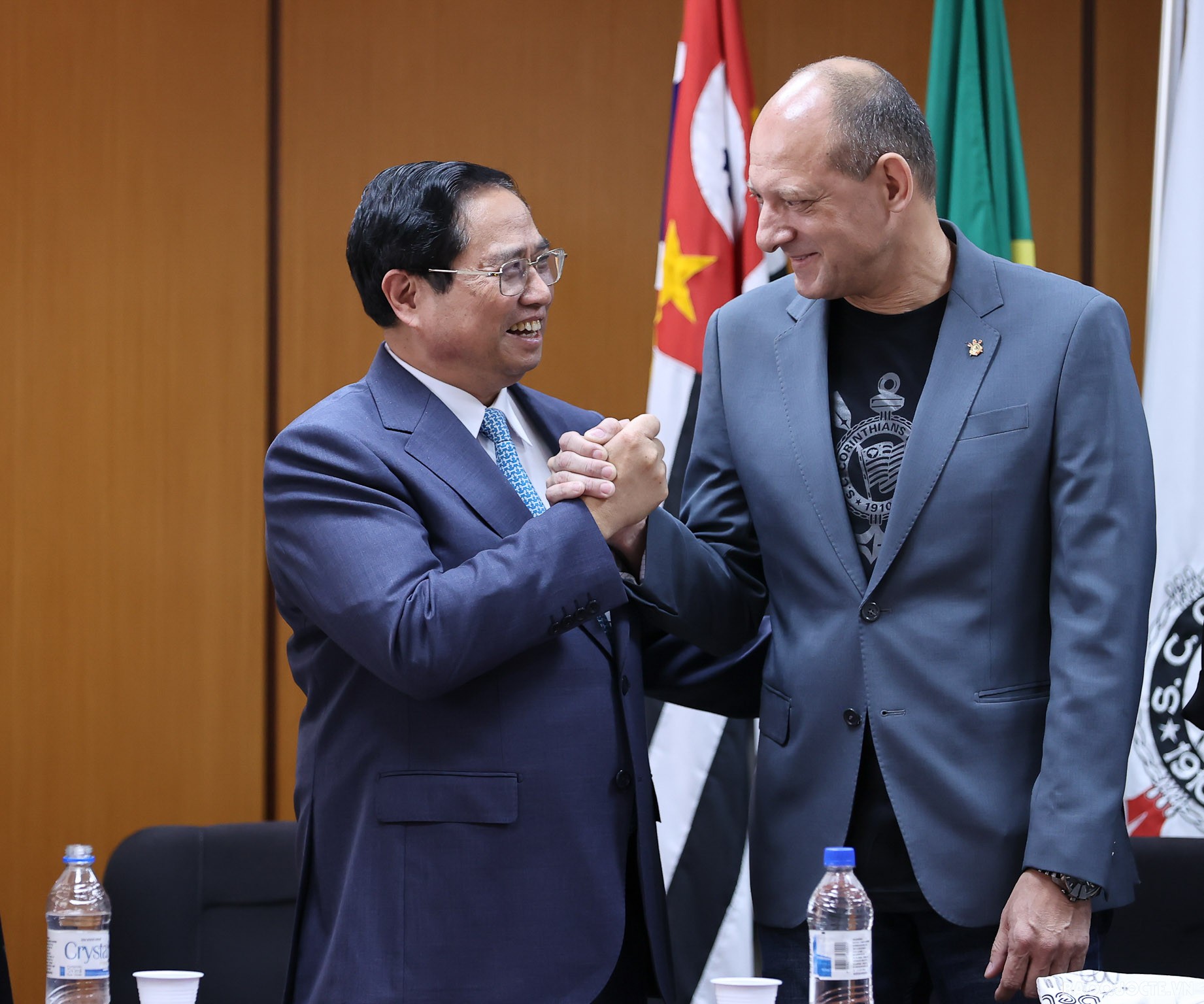 Thủ tướng Phạm Minh Chính thăm câu lạc bộ bóng đá hàng đầu của Brazil