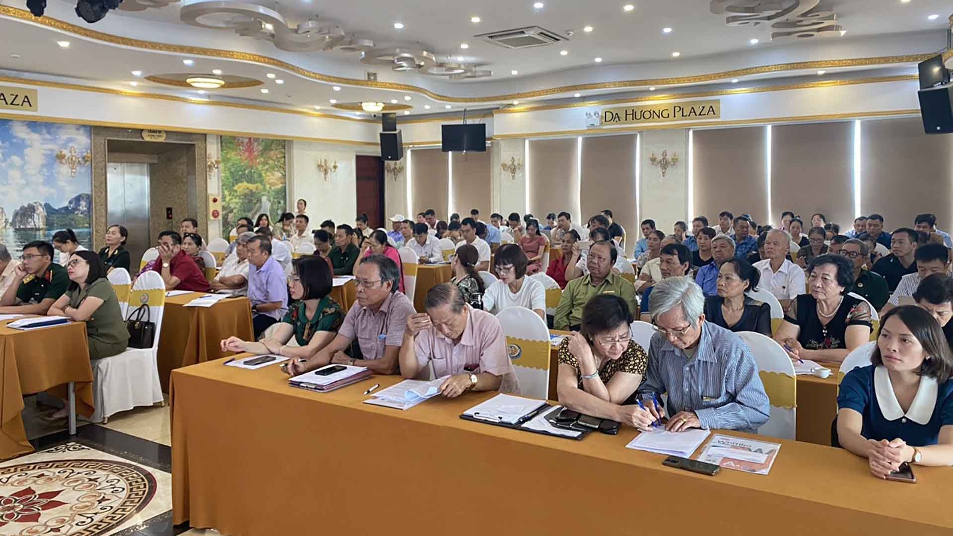 Các học viên tham dự chương trình bồi dưỡng kỹ năng đối ngoại, hội nhập quốc tế tại Thái Nguyên. Các học viên tham dự chương trình bồi dưỡng kỹ năng đối ngoại, hội nhập quốc tế tại Thái Nguyên.