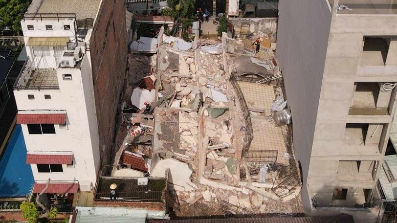 Vụ sập nhà bốn tầng tại TP. Hồ Chí Minh: Hai nạn nhân được cấp cứu kịp thời, tạm ổn định