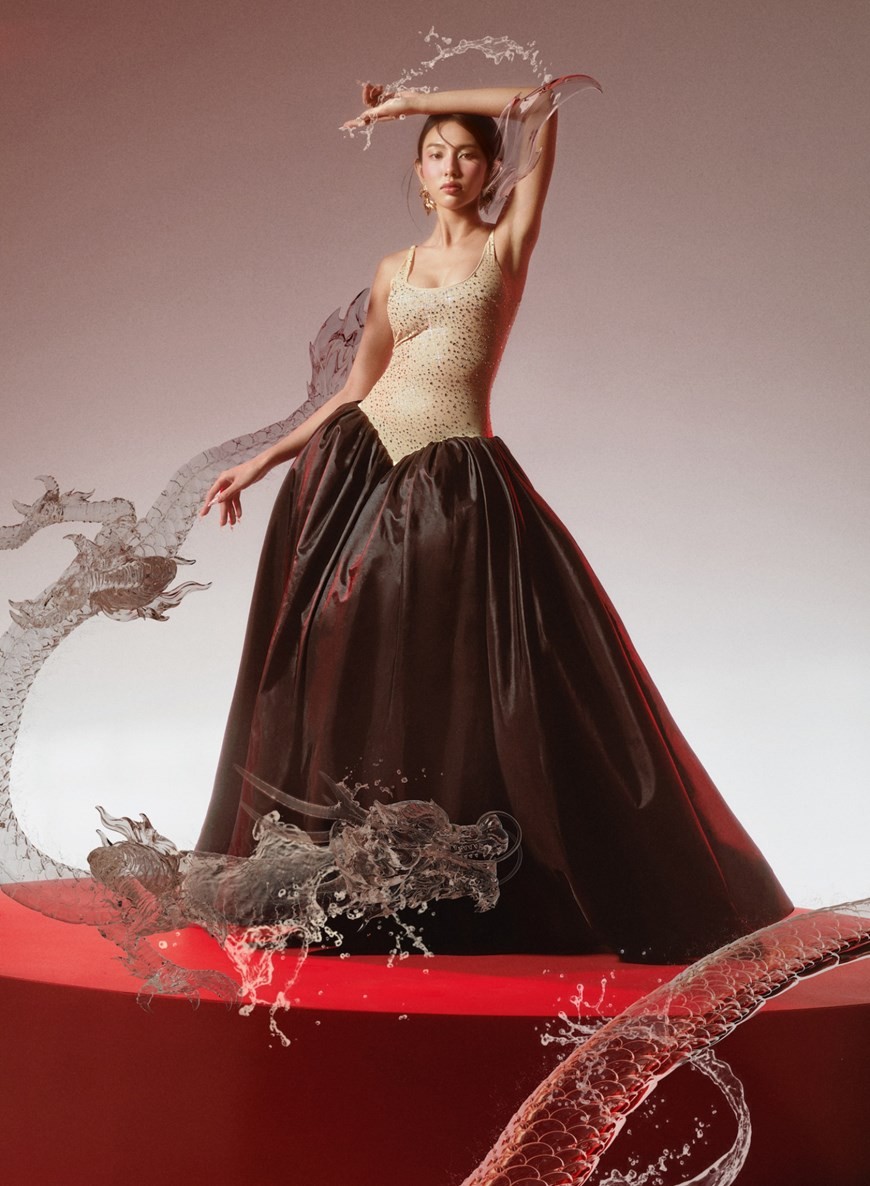 Hoa hậu Thùy Tiên