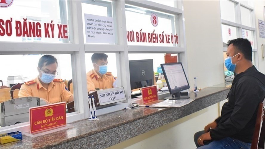 Thủ tục cấp đổi/cấp lại giấy đăng ký xe, biển số xe