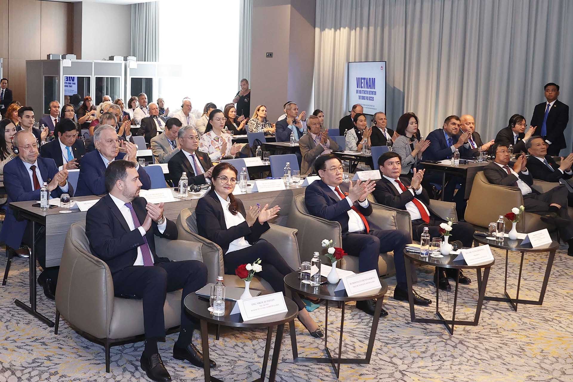 Diễn đàn chính sách, pháp luật về thúc đẩy hợp tác Việt Nam-Bulgaria