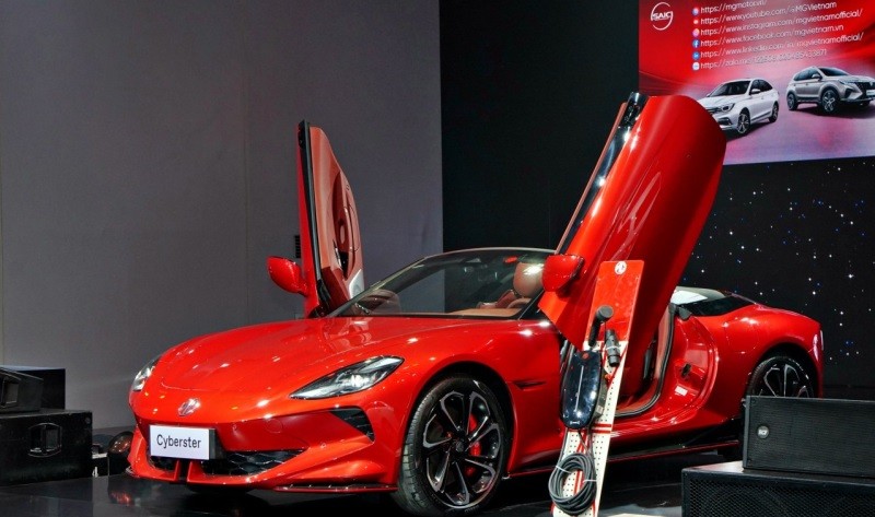 Cận cảnh xe thể thao điện MG Cyberster 2024 vừa có mặt tại Việt Nam