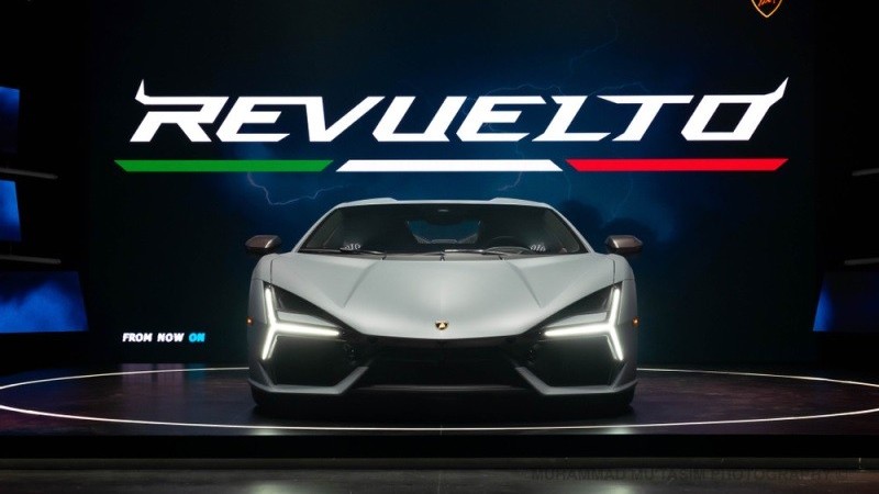 Cận cảnh Lamborghini Revuelto vừa ra mắt tại Singapore, giá hơn 46 tỷ đồng