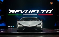 Cận cảnh Lamborghini Revuelto vừa ra mắt tại Singapore, giá hơn 46 tỷ đồng