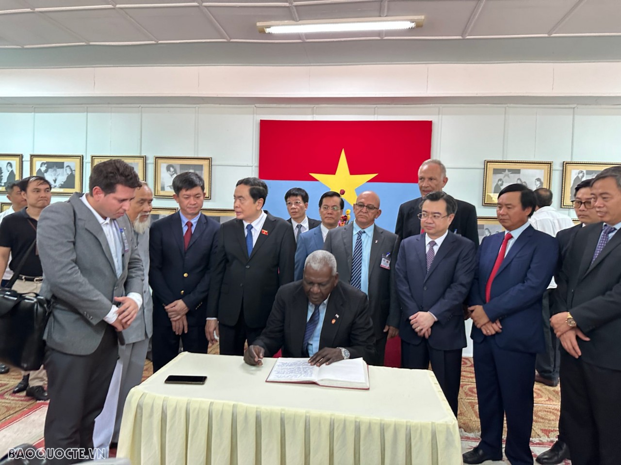 Việt Nam-Cuba trang trọng kỷ niệm 50 năm Lãnh tụ Fidel Castro thăm vùng Giải phóng miền Nam tại Quảng Trị Việt Nam-Cuba trang trọng kỷ niệm 50 năm Lãnh tụ Fidel Castro thăm vùng Giải phóng miền Nam tại Quảng Trị