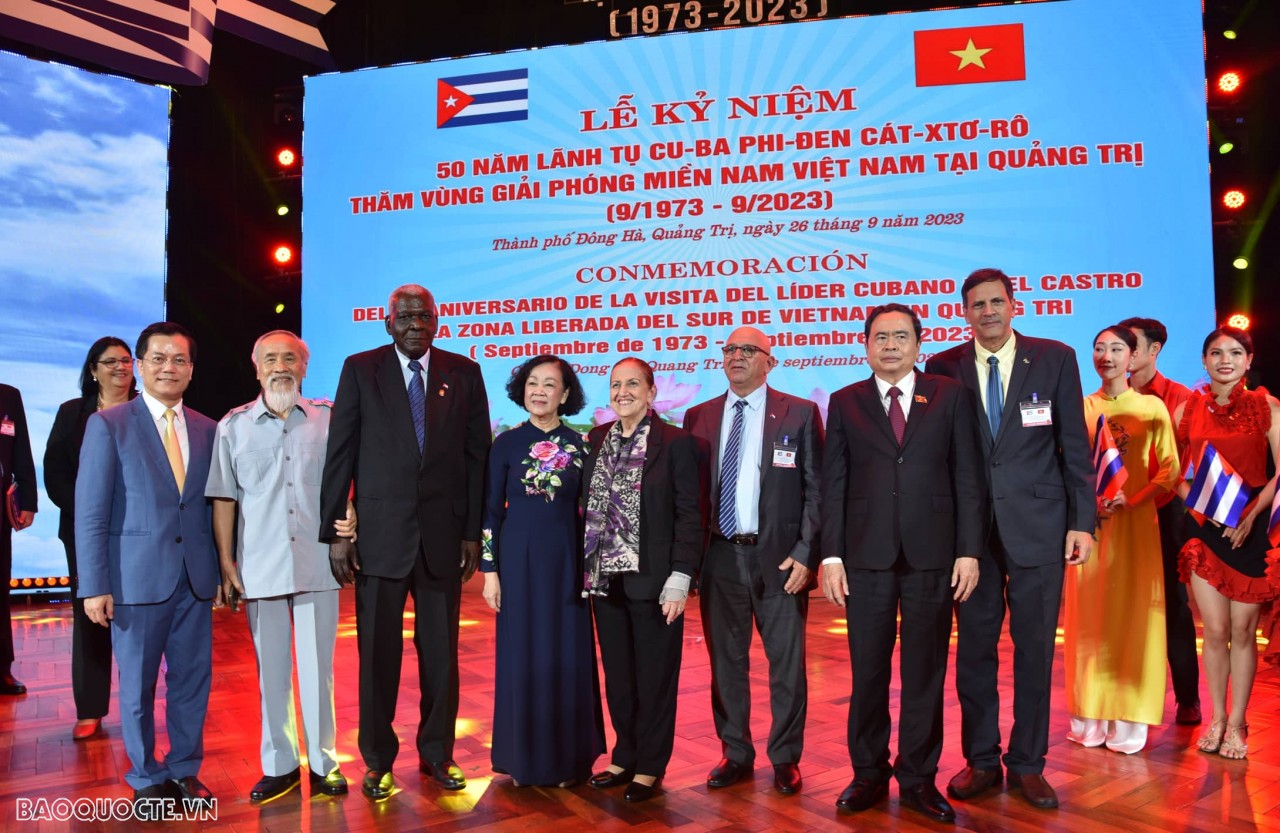 Việt Nam-Cuba trang trọng kỷ niệm 50 năm Lãnh tụ Fidel Castro thăm vùng Giải phóng miền Nam tại Quảng Trị Việt Nam-Cuba trang trọng kỷ niệm 50 năm Lãnh tụ Fidel Castro thăm vùng Giải phóng miền Nam tại Quảng Trị