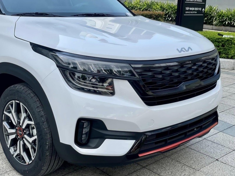 Cận cảnh Kia Seltos X-Line vừa về đại lý, giá 709 triệu đồng
