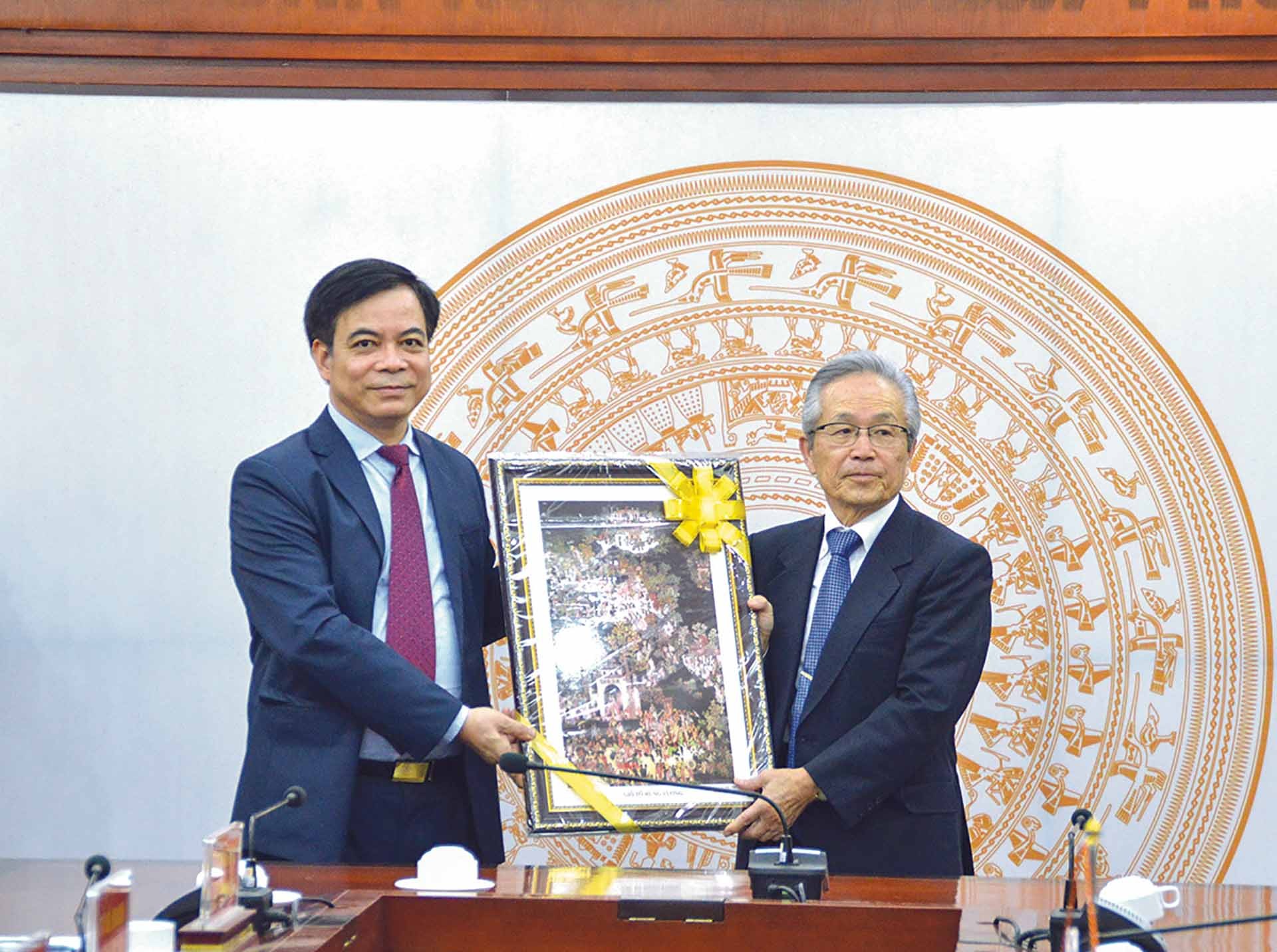 Sở Ngoại vụ Phú Thọ: 10 năm hội tụ - hội nhập - phát triển Sở Ngoại vụ Phú Thọ: 10 năm hội tụ - hội nhập - phát triển