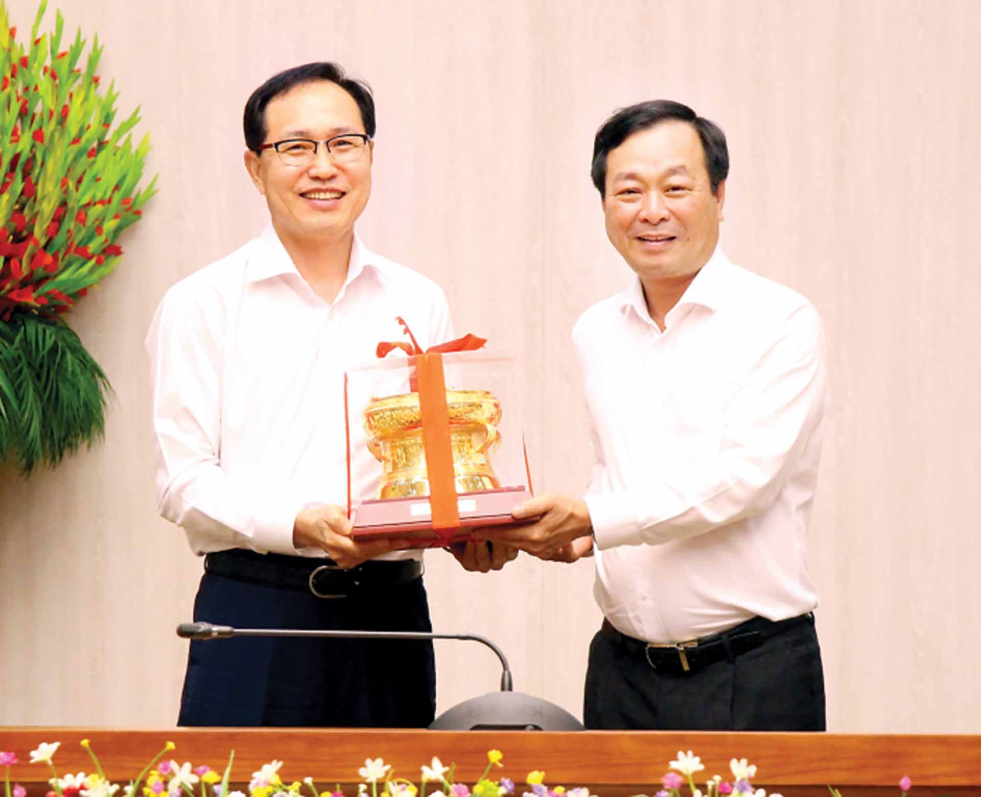 Sở Ngoại vụ Phú Thọ: 10 năm hội tụ - hội nhập - phát triển Sở Ngoại vụ Phú Thọ: 10 năm hội tụ - hội nhập - phát triển