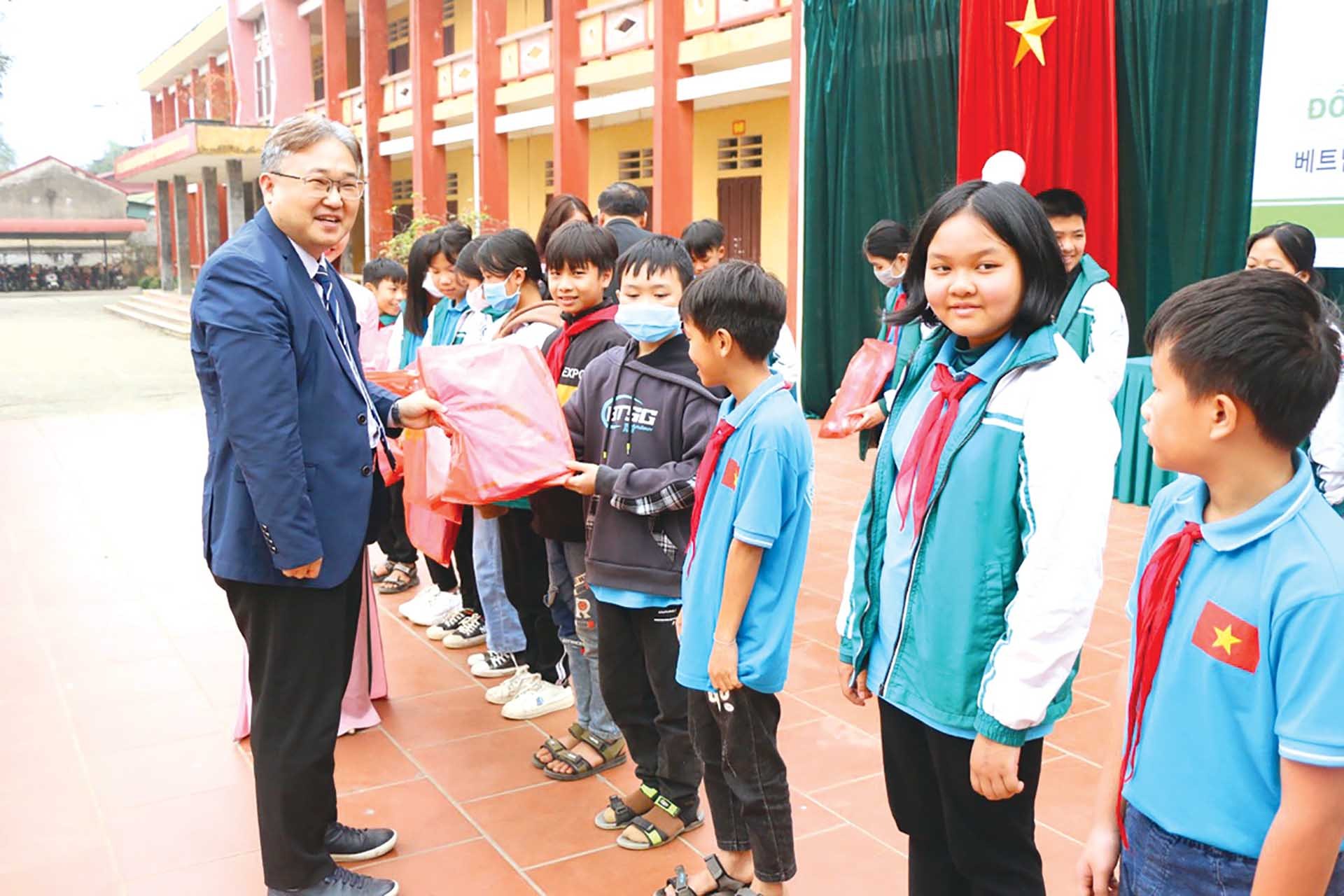 Sở Ngoại vụ Phú Thọ: 10 năm hội tụ - hội nhập - phát triển Sở Ngoại vụ Phú Thọ: 10 năm hội tụ - hội nhập - phát triển