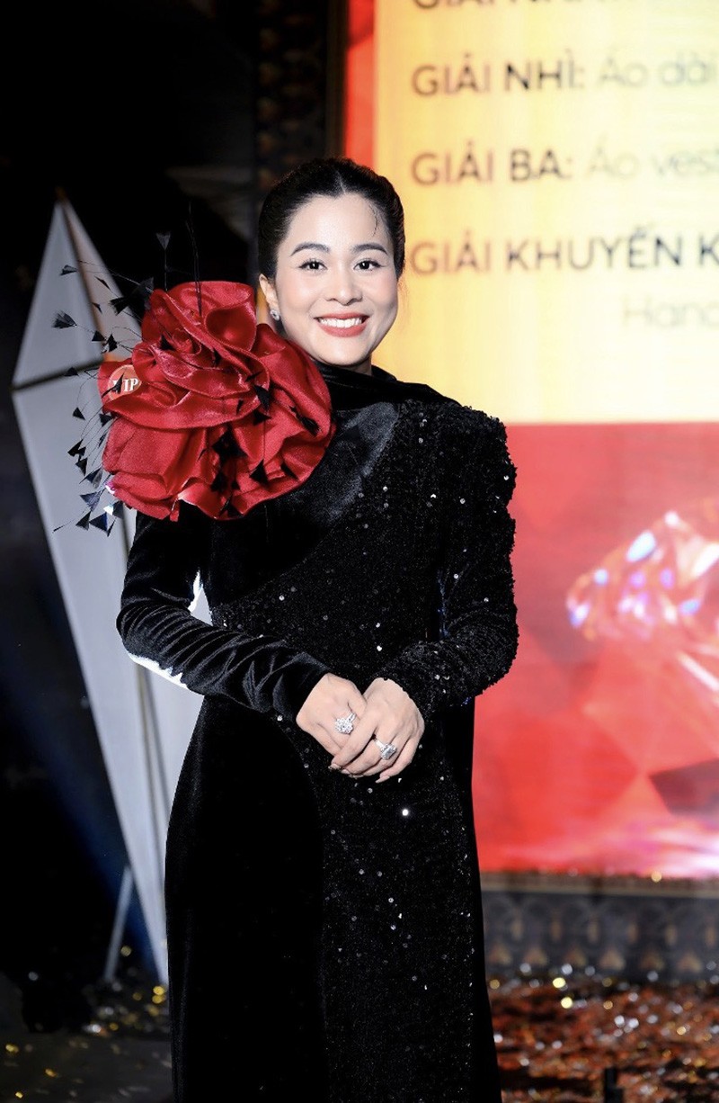 Donh nhân – NTK Ngô Diễm Hương