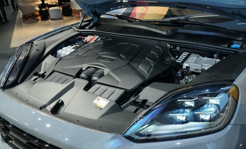 Cận cảnh Porsche Cayenne S Coupe 2024 vừa ra mắt tại Việt Nam Cận cảnh Porsche Cayenne S Coupe 2024 vừa ra mắt tại Việt Nam