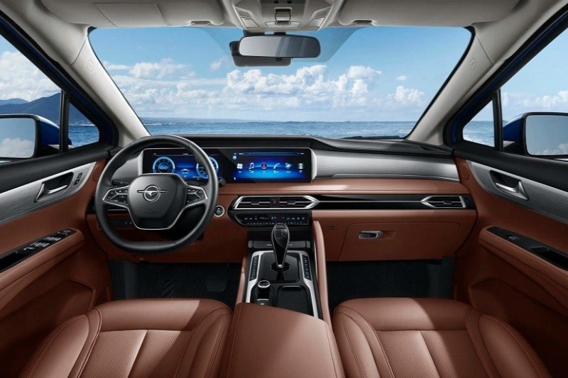 Tại quê nhà, Haima 7X có giá quy đổi khoảng 420-500 triệu đồng, thuộc tầm cao so với các mẫu xe cùng phân khúc.