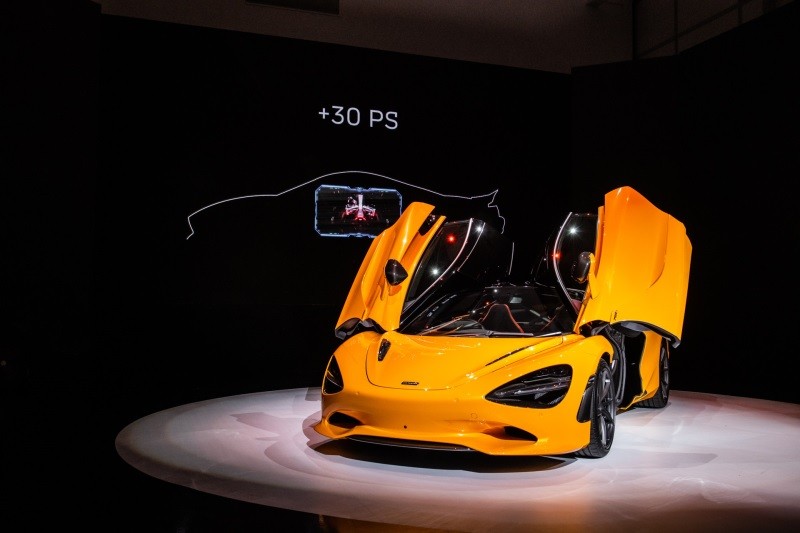 Cận cảnh siêu xe McLaren 750S vừa ra mắt tại Singapore, giá hơn 24 tỷ đồng